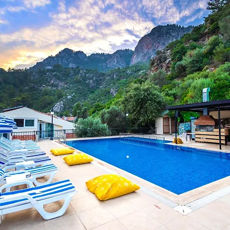 Leslion Turunc Мармарис