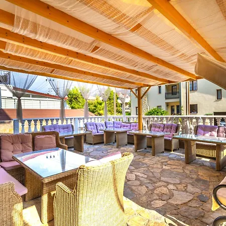 Leslion Turunc Отель Мармарис