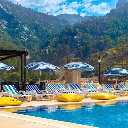 ホテル Leslion Turunc