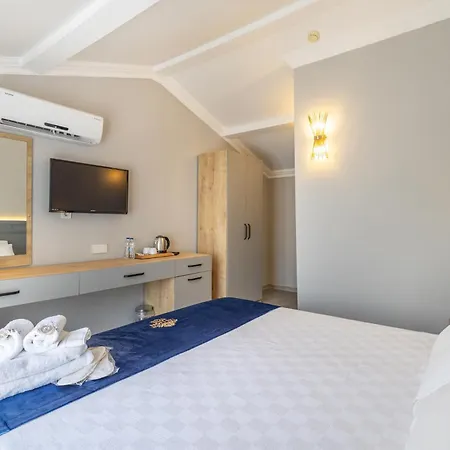 Leslion Turunc マルマリス