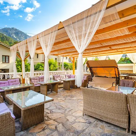 Hotel Leslion Turunc 3*