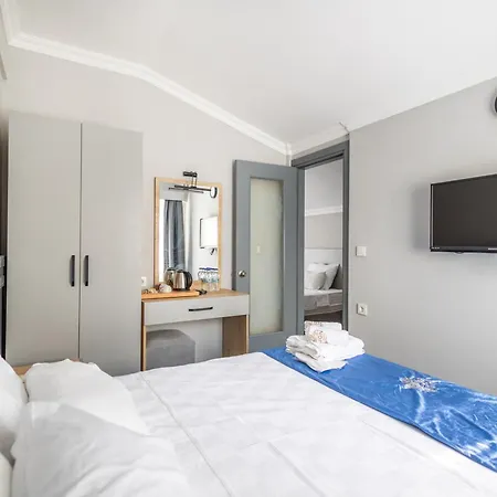 Leslion Turunc Bed & Breakfast 3*